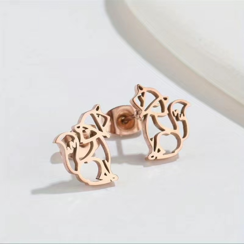 (1) set Clever Fox 🦊 earring studs - Silver or Rose Gold - Picture 2 of 6